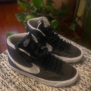 Kid’s Nike Blazer Mid '77 Polka Swoosh